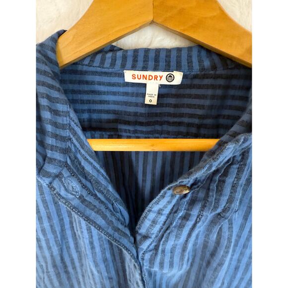 SUNDRY Blue Striped 1/4 Button Long Sleeve Collared Blouse Crochet Detail Size 0 - Picture 2 of 10